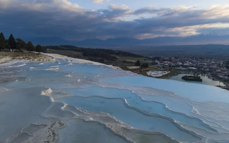 Denizli Seyahat Rehberi 2026: Pamukkale Travertenlerinde Efsane Tatil